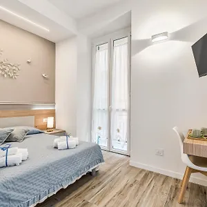 https://5terre-dei-poeti-plus.hotelitalianriviera.com